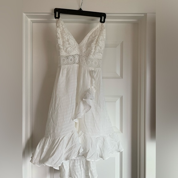 White boho style crochet bodice dress with tie back - Picture 2 of 2